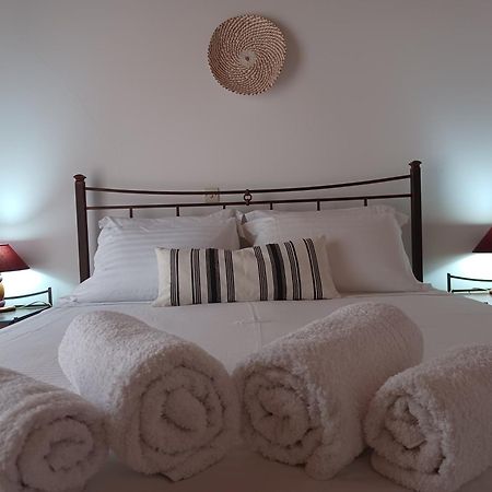 Nerissa Bungalow 2, Two Bedroom House With Sea View Sparta Exterior foto