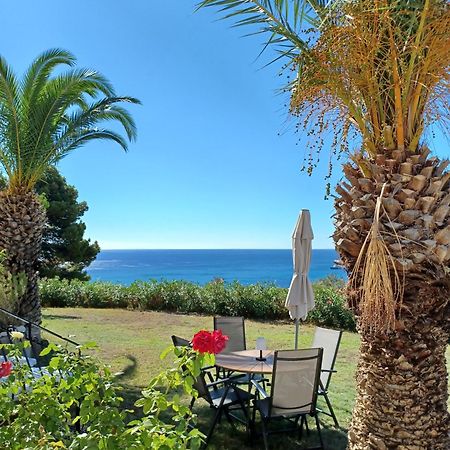Nerissa Bungalow 2, Two Bedroom House With Sea View Sparta Exterior foto